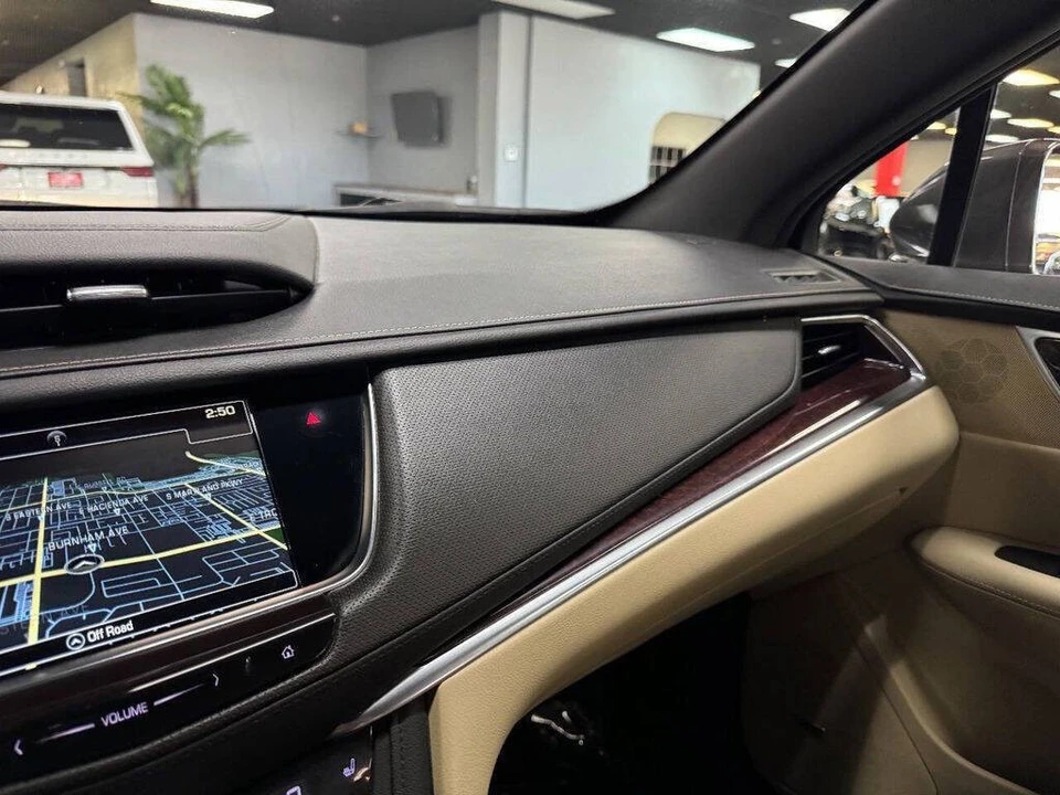 2019 Cadillac XT5 - Image 27 of 31