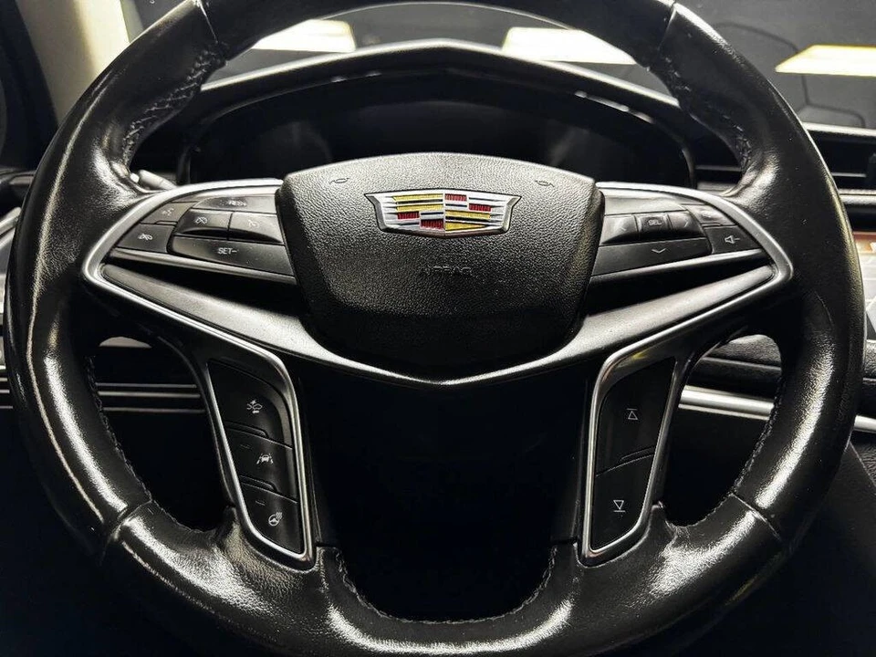 2019 Cadillac XT5 - Image 23 of 31