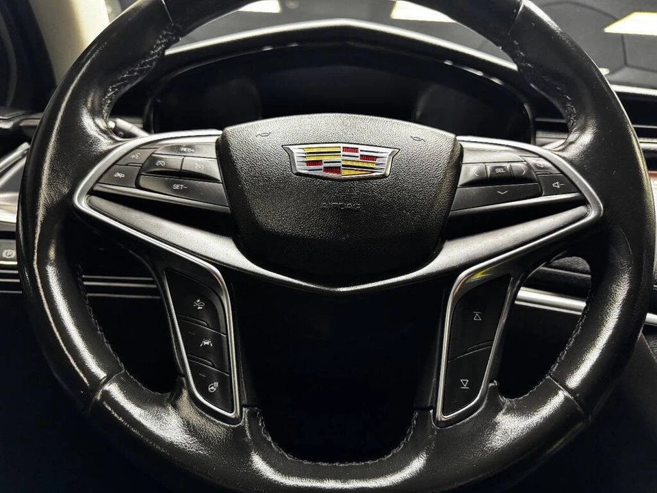 2019 Cadillac XT5 - Image 22 of 31