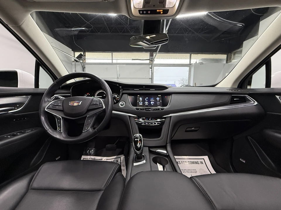 2019 Cadillac XT5 - Image 16 of 21