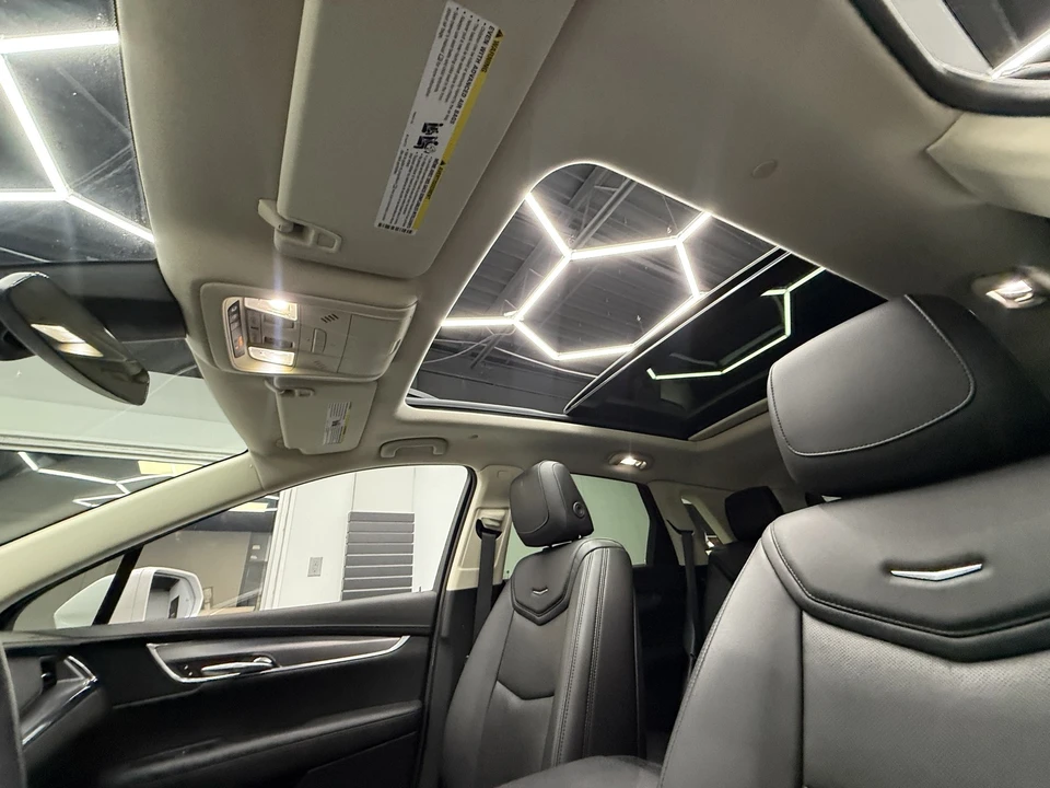 2019 Cadillac XT5 - Image 15 of 21