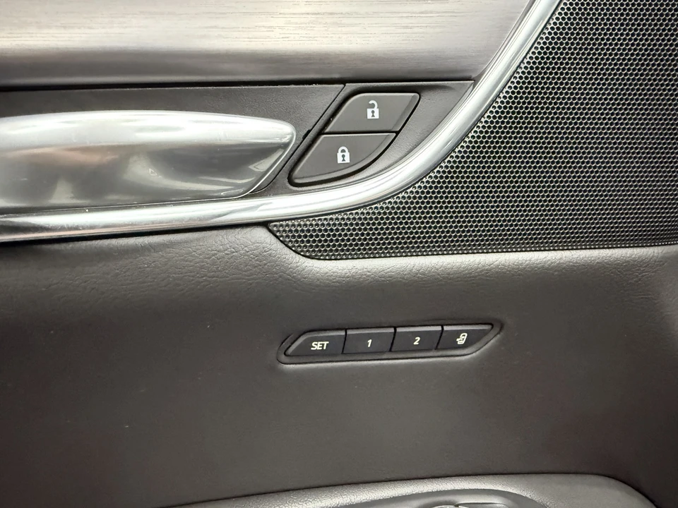 2019 Cadillac XT5 - Image 12 of 21