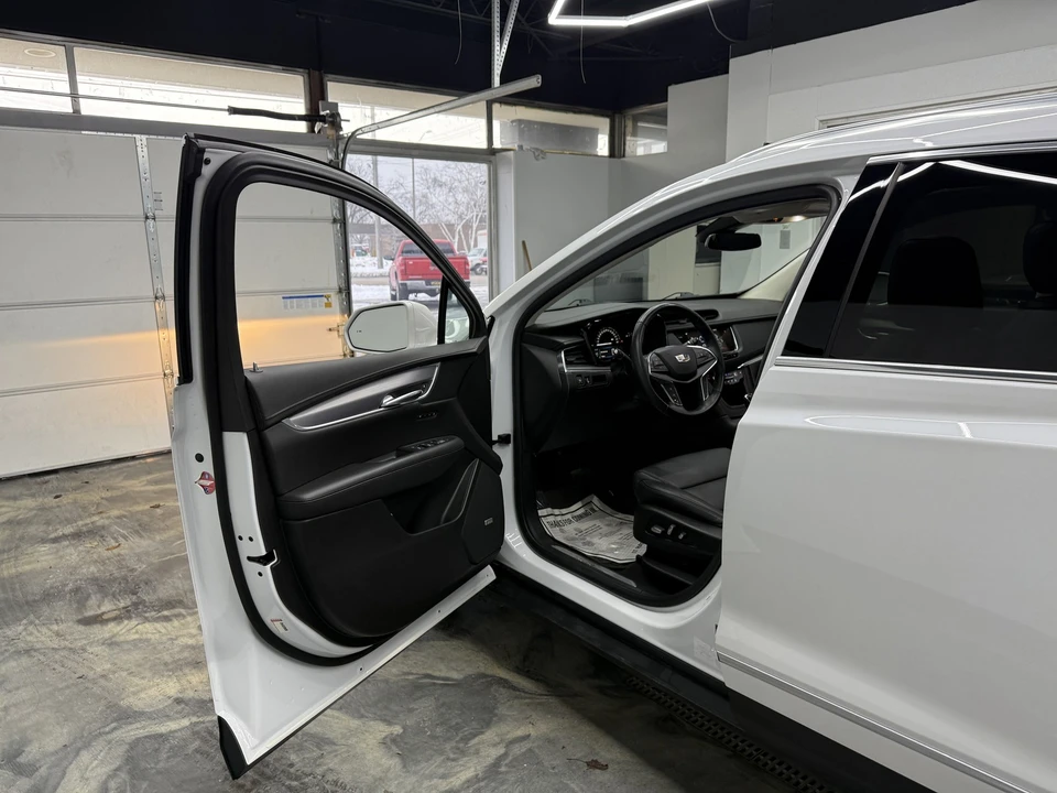 2019 Cadillac XT5 - Image 10 of 21