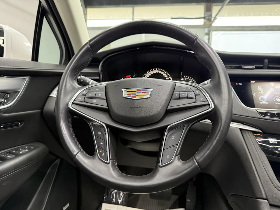 2019 Cadillac XT5 - Image 17 of 21