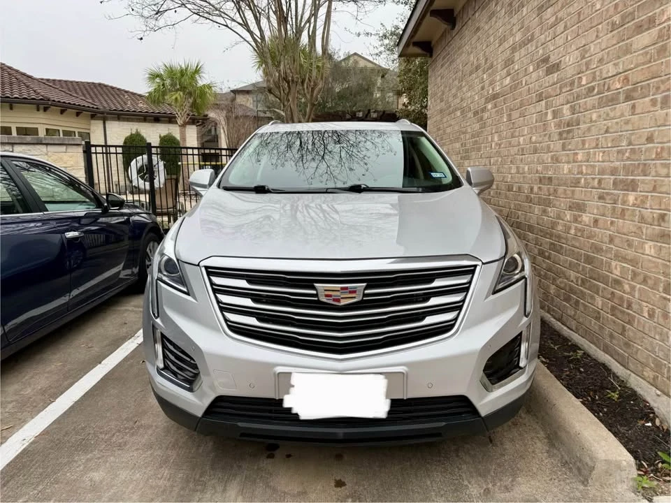 2019 Cadillac XT5 - Image 2 of 20