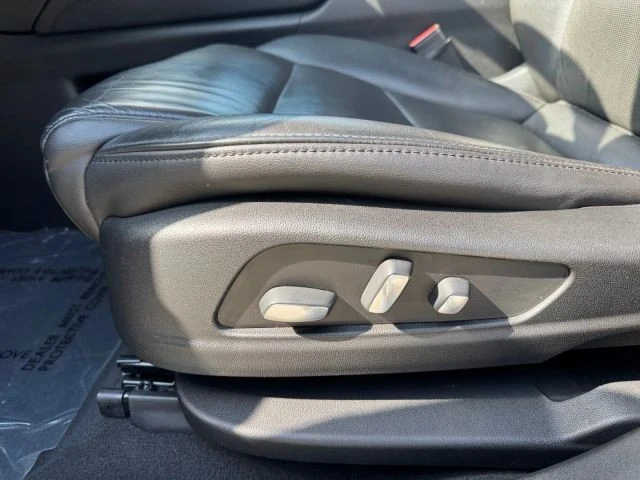 2019 Cadillac XT5 - Image 18 of 21