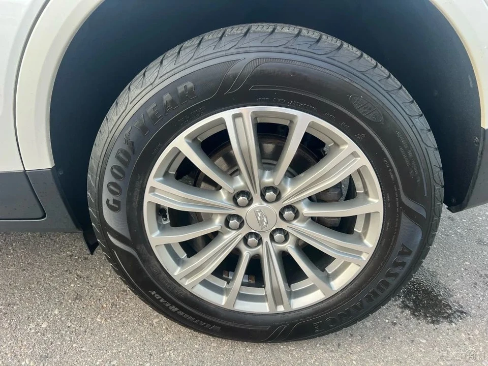 2019 Cadillac XT5 - Image 10 of 12