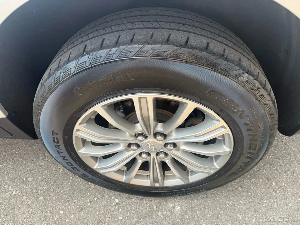 2019 Cadillac XT5 - Image 10 of 12
