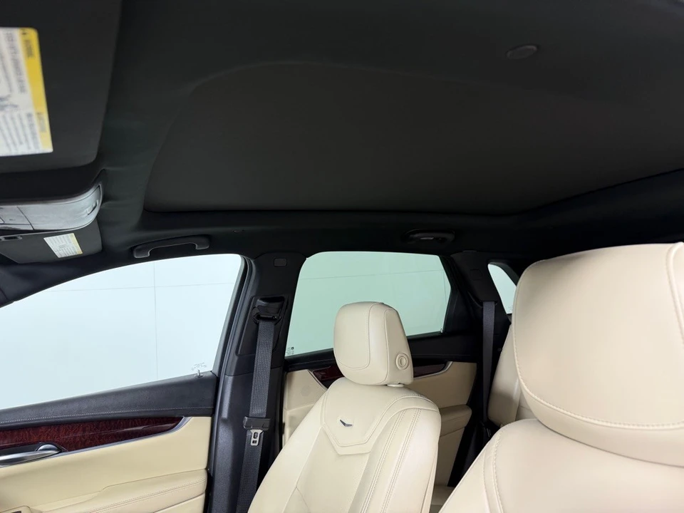 2019 Cadillac XT5 - Image 13 of 21