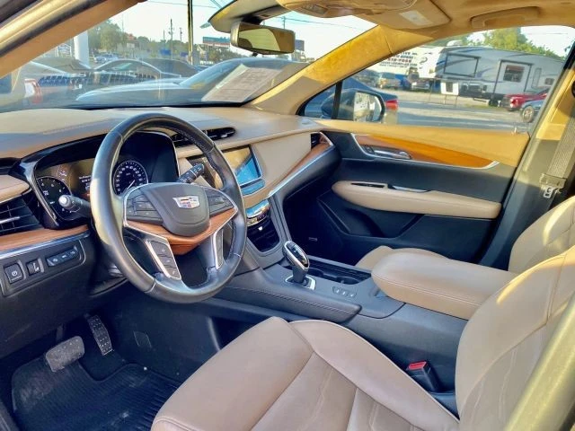 2019 Cadillac XT5 - Image 9 of 21