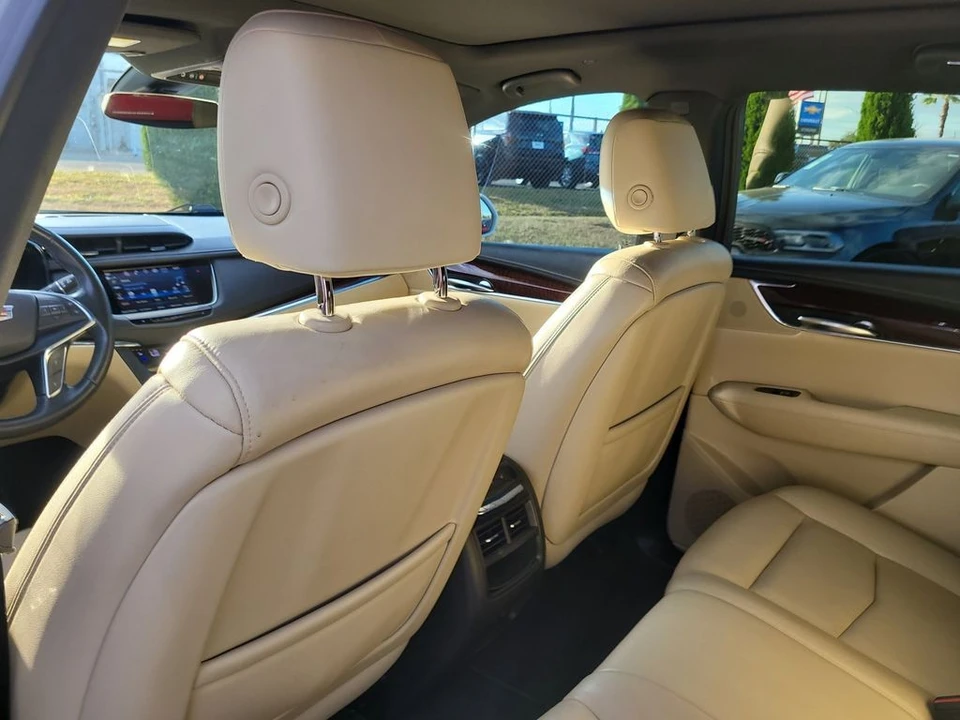 2019 Cadillac XT5 - Image 10 of 12