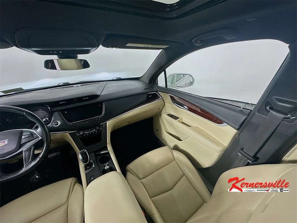 2019 Cadillac XT5 - Image 11 of 21