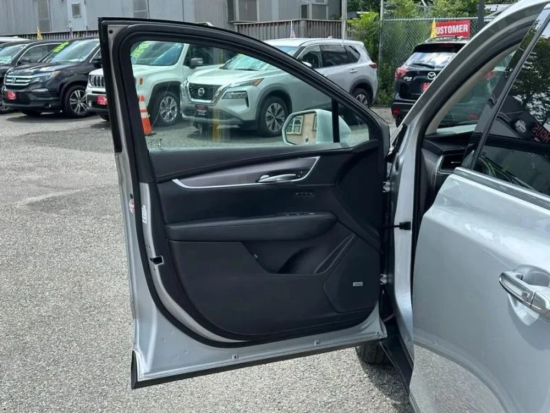 2019 Cadillac XT5 - Image 9 of 12