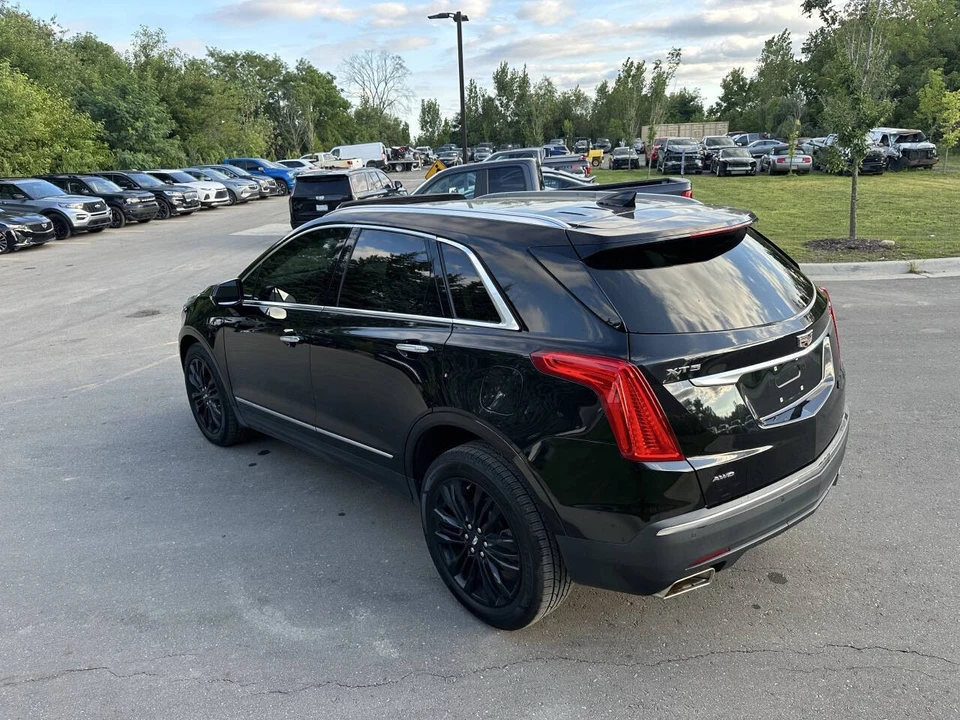 2019 Cadillac XT5 - Image 11 of 21