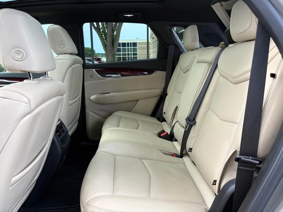 2019 Cadillac XT5 - Image 17 of 20