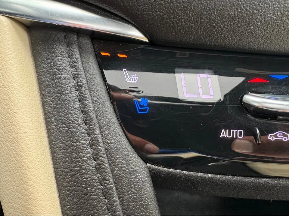 2019 Cadillac XT5 - Image 14 of 20