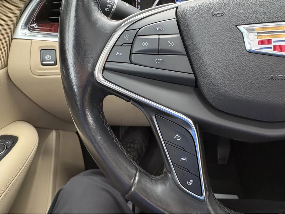 2019 Cadillac XT5 - Image 10 of 20