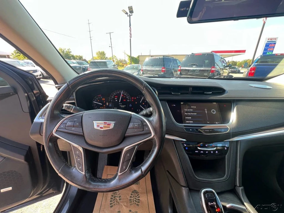 2019 Cadillac XT5 - Image 14 of 21