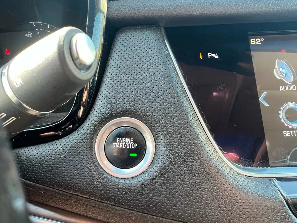 2019 Cadillac XT5 - Image 18 of 21