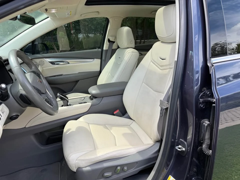 2019 Cadillac XT5 - Image 12 of 19