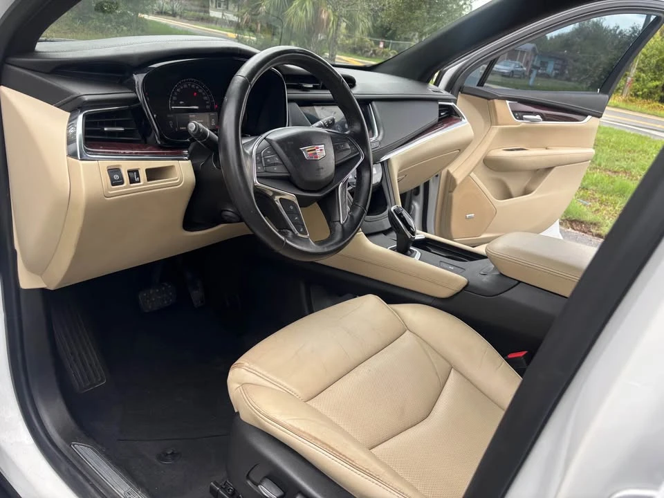 2019 Cadillac XT5 - Image 9 of 11