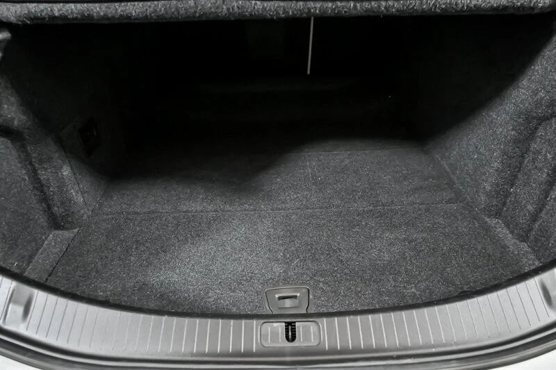 2019 Cadillac XTS - Image 13 of 21