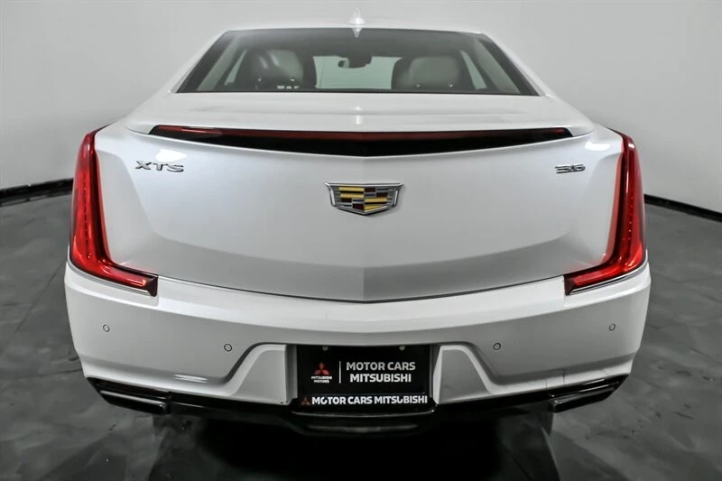 2019 Cadillac XTS - Image 9 of 21