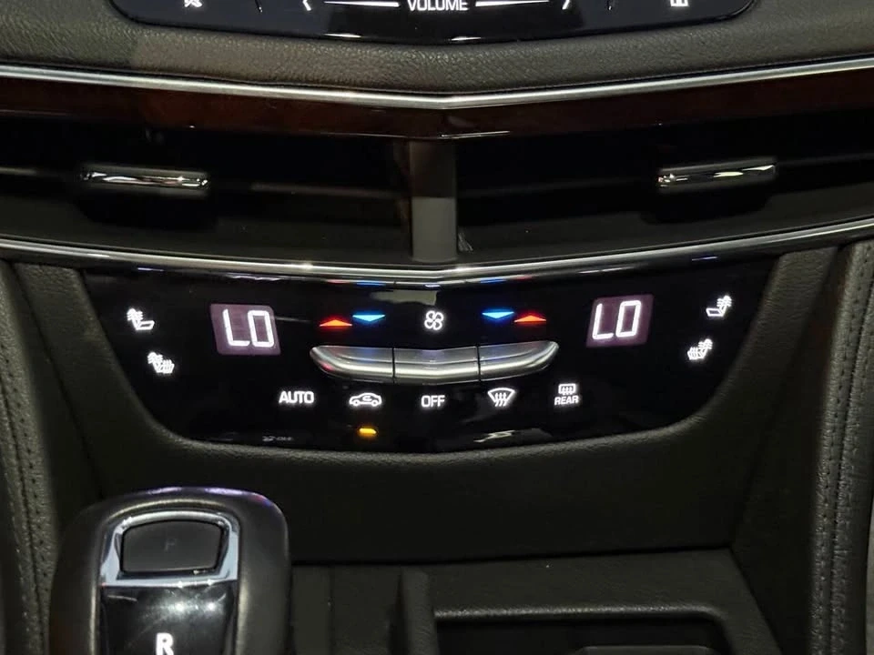 2019 Cadillac CT6 - Image 10 of 17