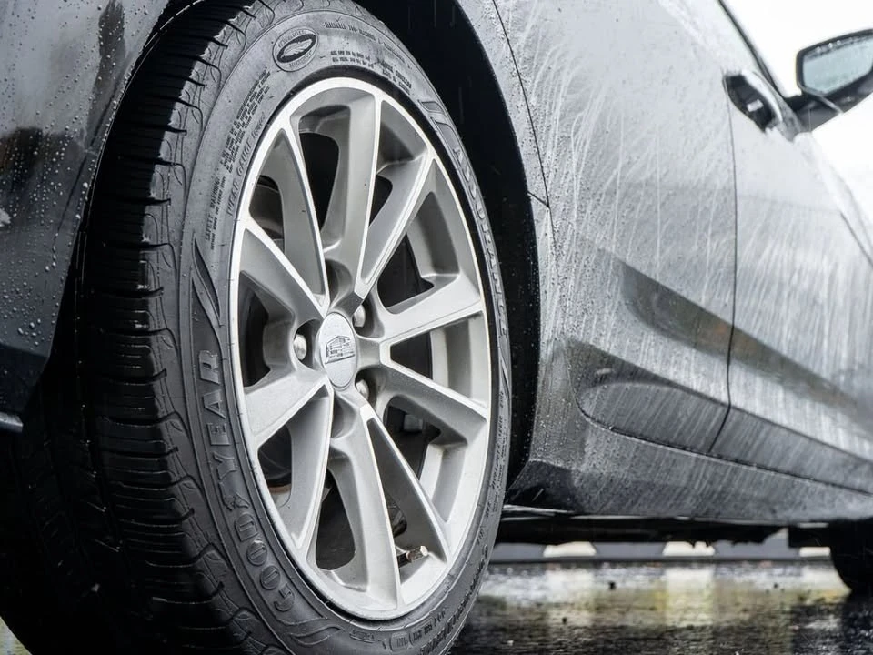2019 Cadillac CTS 3rd Gen - Image 17 of 18
