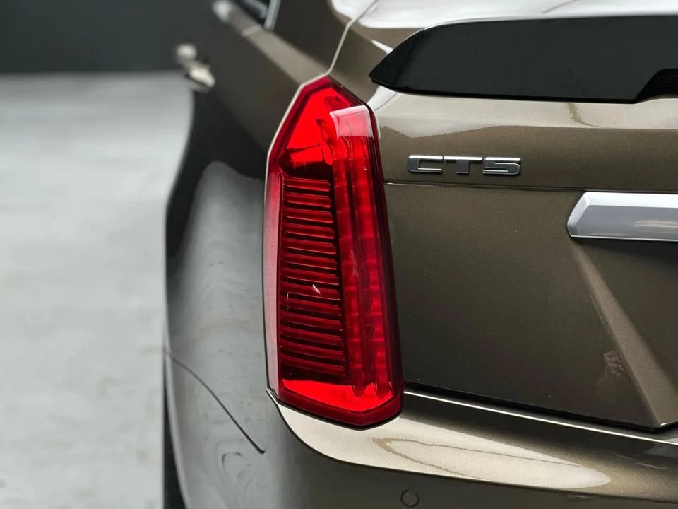 2019 Cadillac CTS-V 3rd Gen - Image 10 of 20