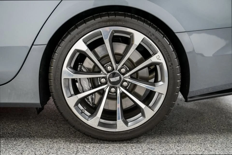 2019 Cadillac CTS-V 3rd Gen - Image 5 of 14
