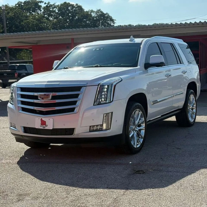 2019 Cadillac Escalade 4th Gen - Image 2 of 8