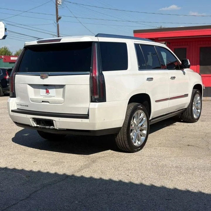 2019 Cadillac Escalade 4th Gen - Image 3 of 8