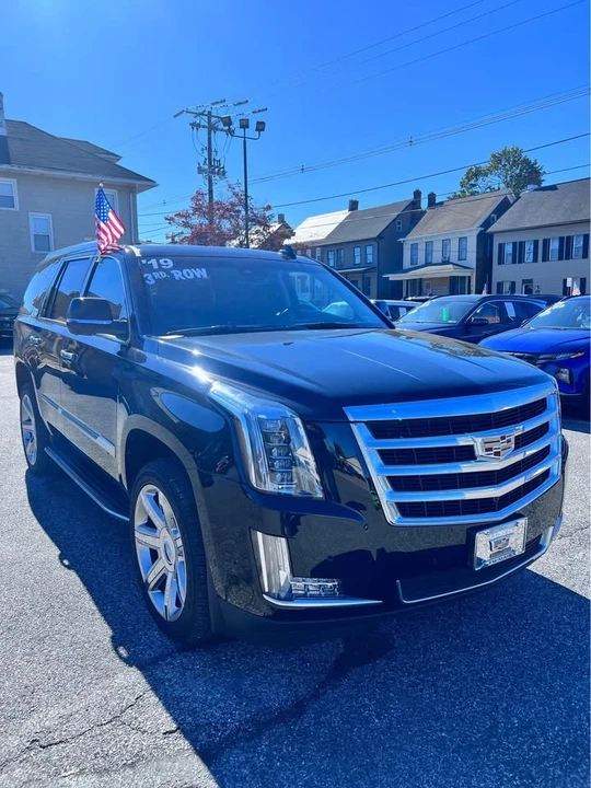 2019 Cadillac Escalade 4th Gen - Image 2 of 11