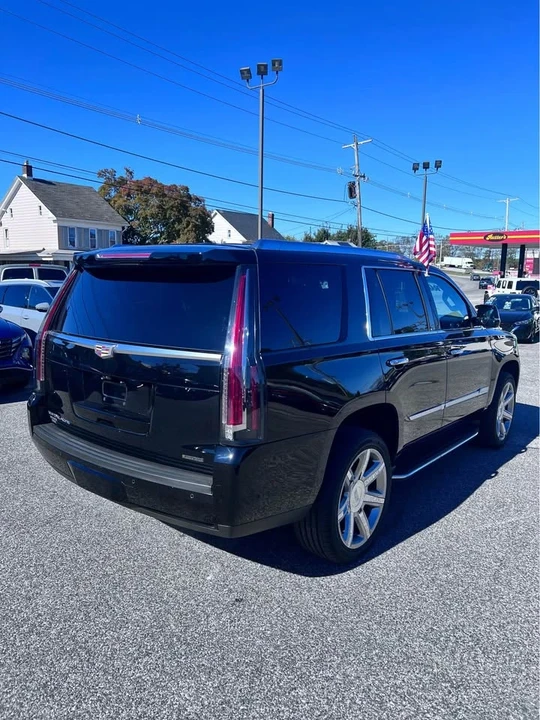 2019 Cadillac Escalade 4th Gen - Image 5 of 11