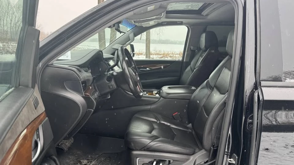 2019 Cadillac Escalade 4th Gen - Image 15 of 20