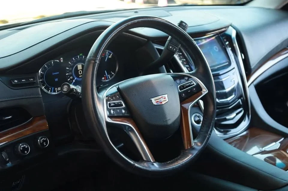 2019 Cadillac Escalade 4th Gen - Image 3 of 3