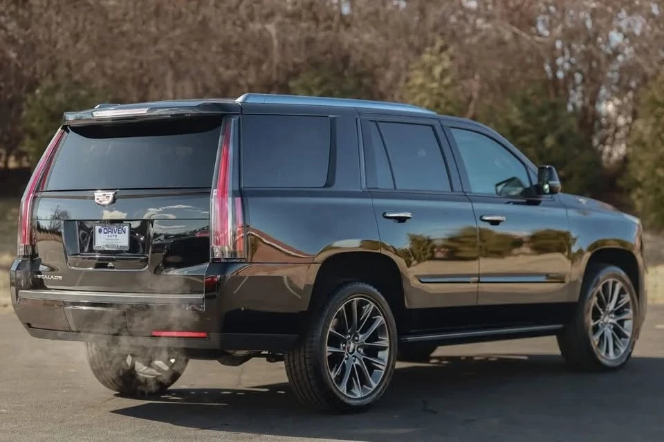2019 Cadillac Escalade 4th Gen - Image 3 of 4