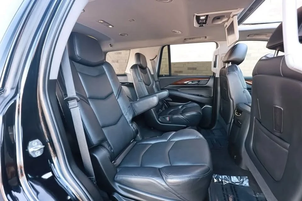 2019 Cadillac Escalade 4th Gen - Image 4 of 4