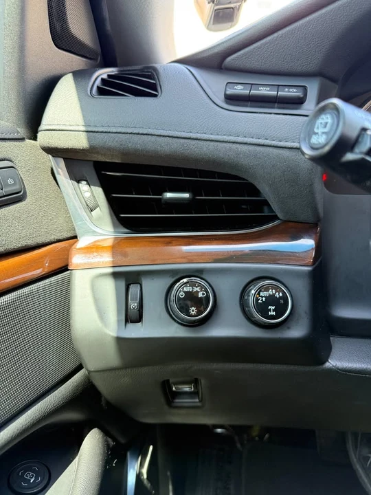 2019 Cadillac Escalade 4th Gen - Image 14 of 19