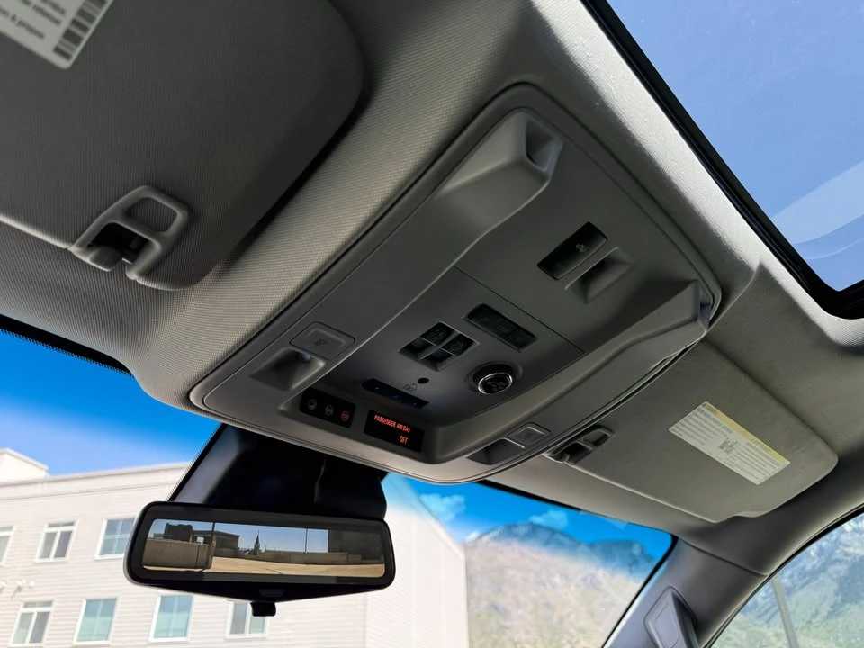 2019 Cadillac Escalade 4th Gen - Image 15 of 19