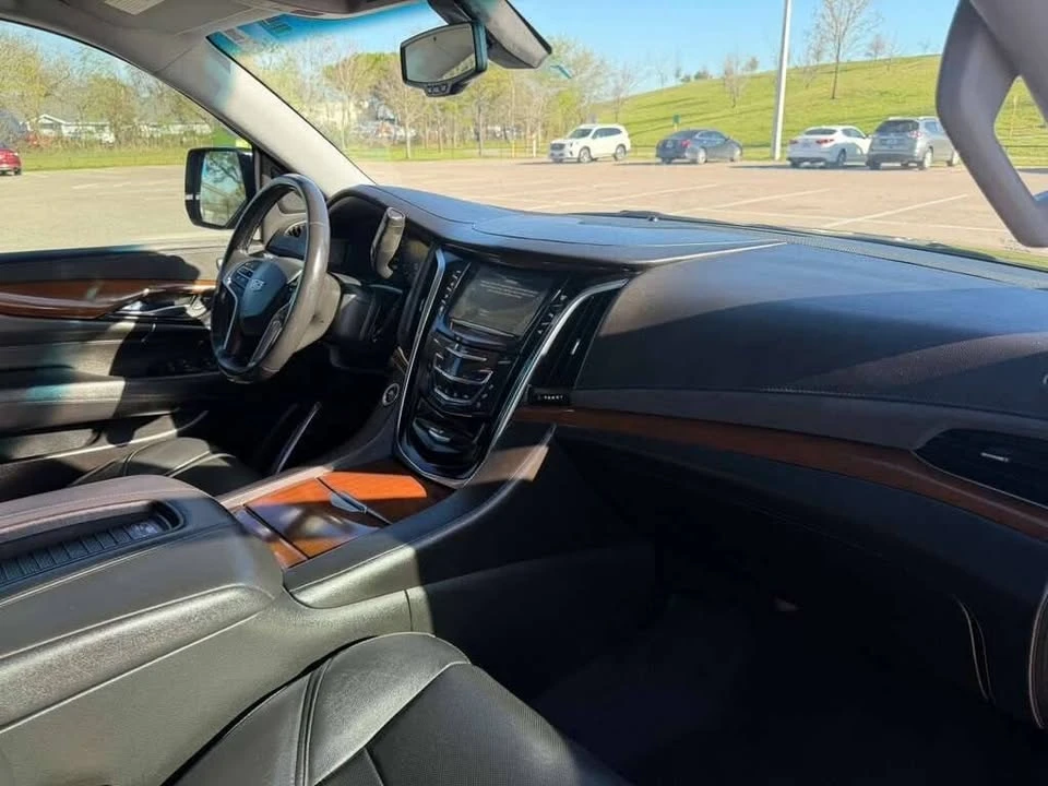 2019 Cadillac Escalade 4th Gen - Image 11 of 14