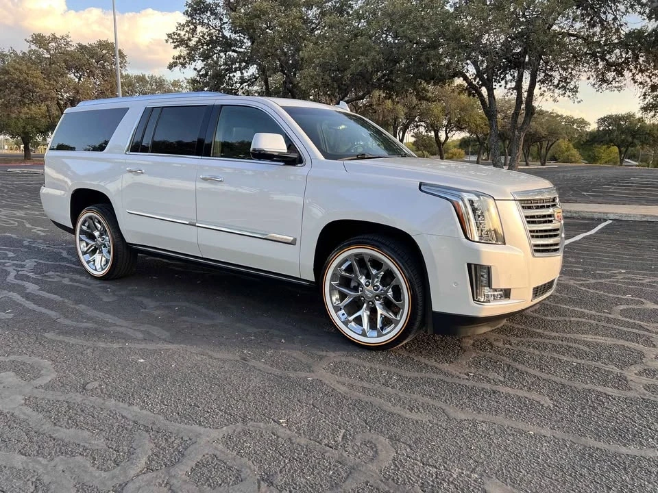 2019 Cadillac Escalade 4th Gen - Image 15 of 20