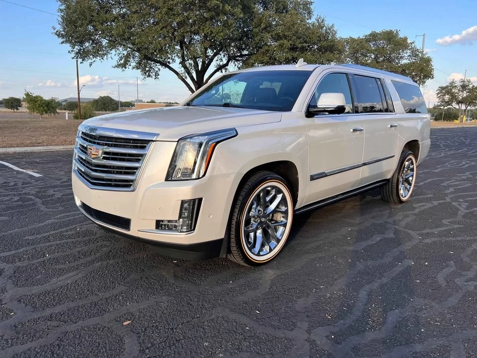 2019 Cadillac Escalade 4th Gen - Image 16 of 20