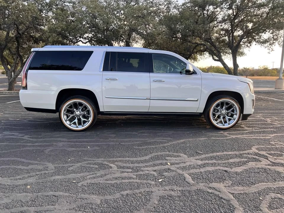 2019 Cadillac Escalade 4th Gen - Image 14 of 20