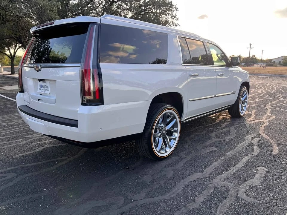 2019 Cadillac Escalade 4th Gen - Image 19 of 20