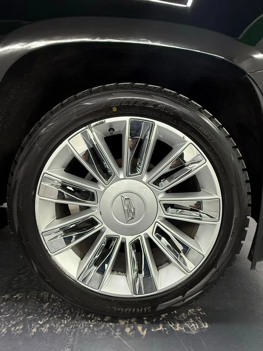 2019 Cadillac Escalade 4th Gen - Image 5 of 13