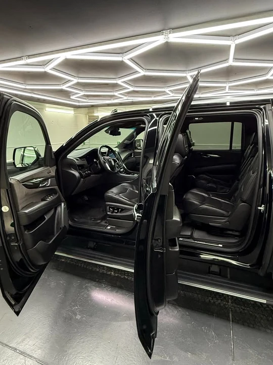 2019 Cadillac Escalade 4th Gen - Image 10 of 13