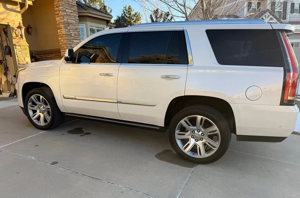 2019 Cadillac Escalade 4th Gen - Image 2 of 8