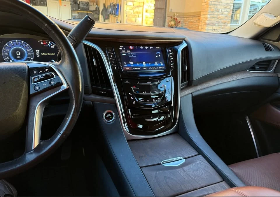 2019 Cadillac Escalade 4th Gen - Image 5 of 8